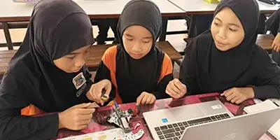BENGKEL MIKROBOTIK DI SEKOLAH KEBANGSAAN CHENDERAH,&hellip;